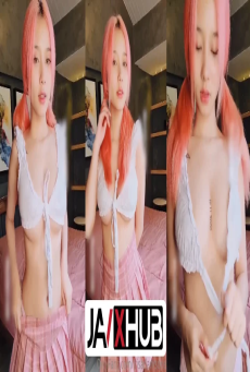 .  คลิปโป๊ไทย ONLYFAN IRISSADAMSSONE น้องหัวชมพูวัยรุ่นน่ารักน่าเย็ด บรรจงถอดเสื้อทีละชิ้น ทำเอาเสียวควยโด่ขึ้นมาเลย