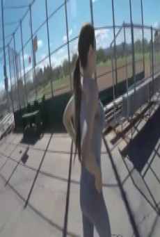 มีสาวมาอ่อยถึงข้างสนามกีฬา