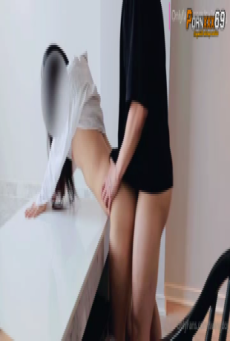 Onlyfans สาวหุ่นบางๆ ตื่นนอนมาก็โดนแฟนหนุ่มจับแหวกขาเย็ดกระแทกหีตรงโต๊ะ