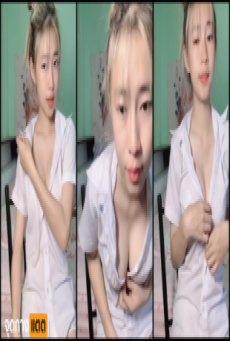 นักศึกษาสาวสวยนมใหญ่มาเต้นยั่วหน้าไลฟ์ปลดกระดุมเห็นเต้า