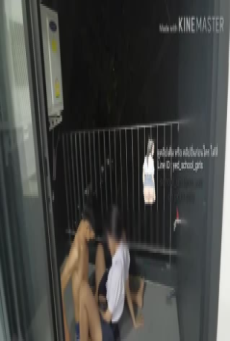 คู่รักนักศึกษาไทยสุดเดือด มายืนตอกกันริมระเบียงอย่างเด็ด