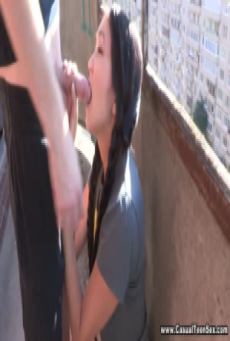 วัยรุ่นฝรั่งพักหอเดียวกับหญิงไทยเลยพากันไปเย็ดกันที่ห้อง